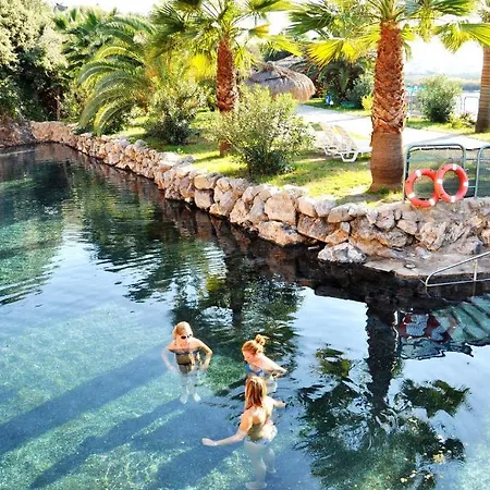 & Thermal Thermemaris מלון