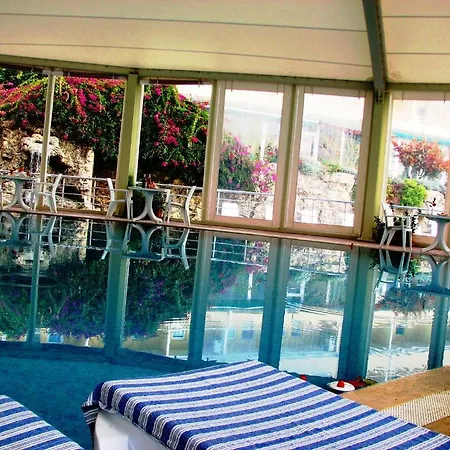 & Thermal Thermemaris מלון